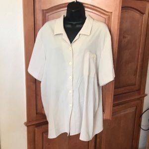 Sarah Bentley | Button Down Short Sleeve Shirt